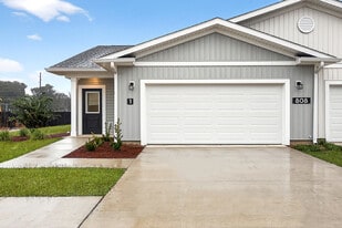 Oak Harbor Village in Bolivia, NC - Building Photo