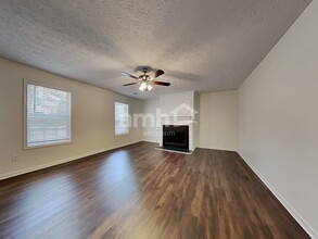 3742 Fryeburg Ln in Snellville, GA - Foto de edificio - Building Photo