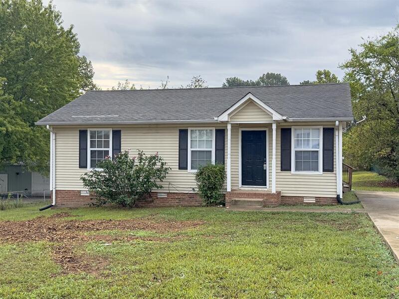 670 Artic Ave in Oak Grove, KY - Building Photo