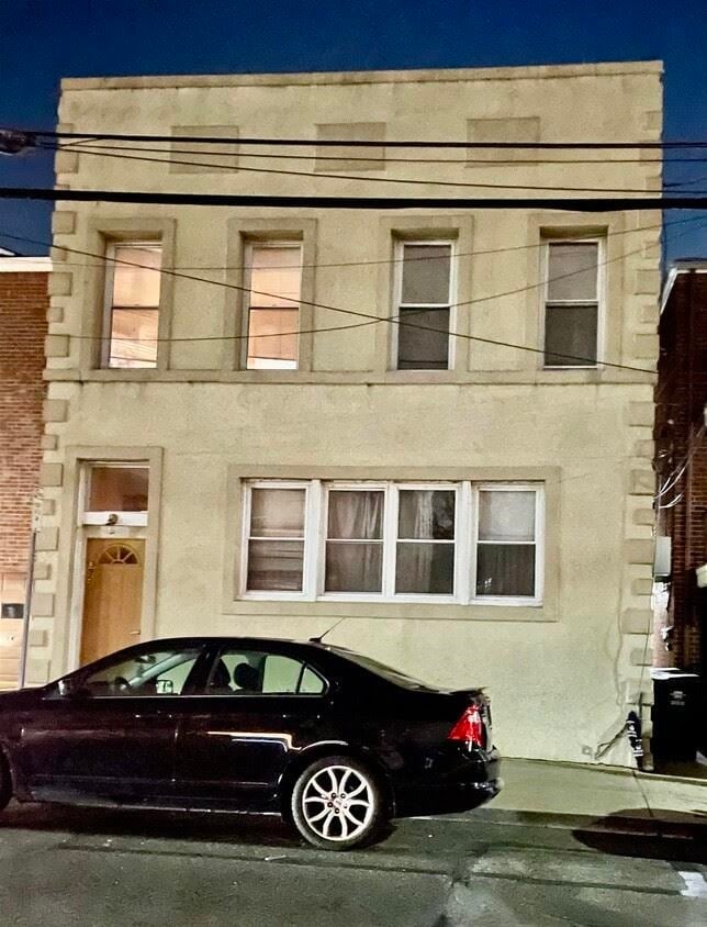 395 Walker St in Fairview, NJ - Building Photo - Building Photo