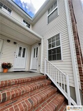 392 Lackland Ave in Piscataway, NJ - Building Photo - Building Photo