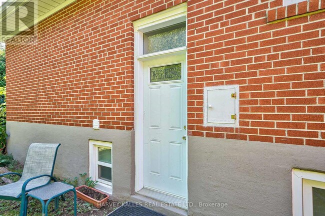property at 215 Searle Ave