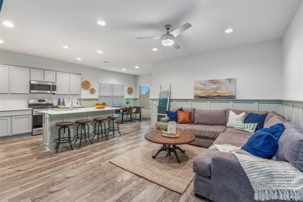 100 Deserti Rd in Leander, TX - Building Photo