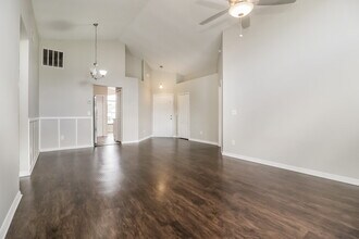 2630 Delcrest Dr in Orlando, FL - Foto de edificio - Building Photo