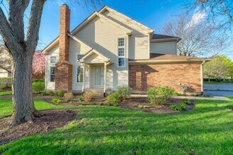 2222 Seaver Ln in Hoffman Estates, IL - Building Photo - Building Photo