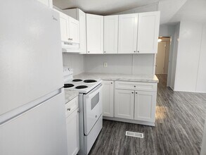 1308 N Avenue J in Portales, NM - Building Photo - Building Photo