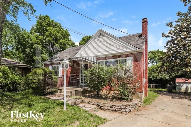 9216 Maverick Dr in Cincinnati, OH - Foto de edificio - Building Photo