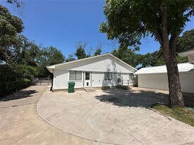 134 Bellaire Dr in Denton, TX - Building Photo
