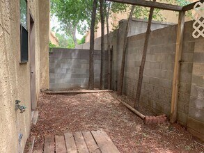 2812 Enebro St NE in Albuquerque, NM - Building Photo - Building Photo