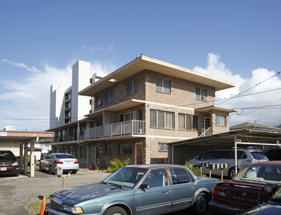 834 Hausten St in Honolulu, HI - Building Photo