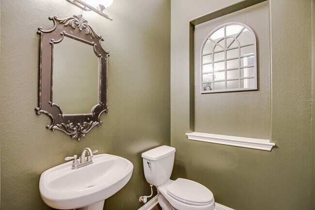 106 Wester Ross Ln in Lakeway, TX - Building Photo - Building Photo