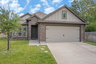 3700 Mckenzie St in Bryan, TX - Building Photo