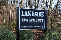 Lakeside Apartments in Burlington, NC - Foto de edificio - Building Photo