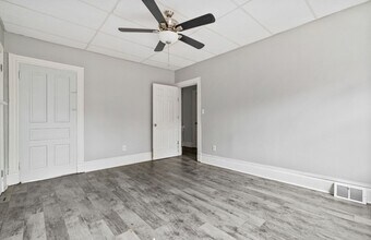 1705 Tustin St in Pittsburgh, PA - Building Photo - Building Photo