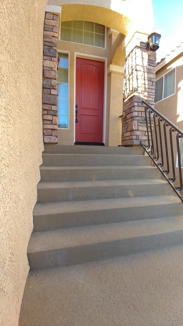 property at 5282 Ledgewood Creek Ave