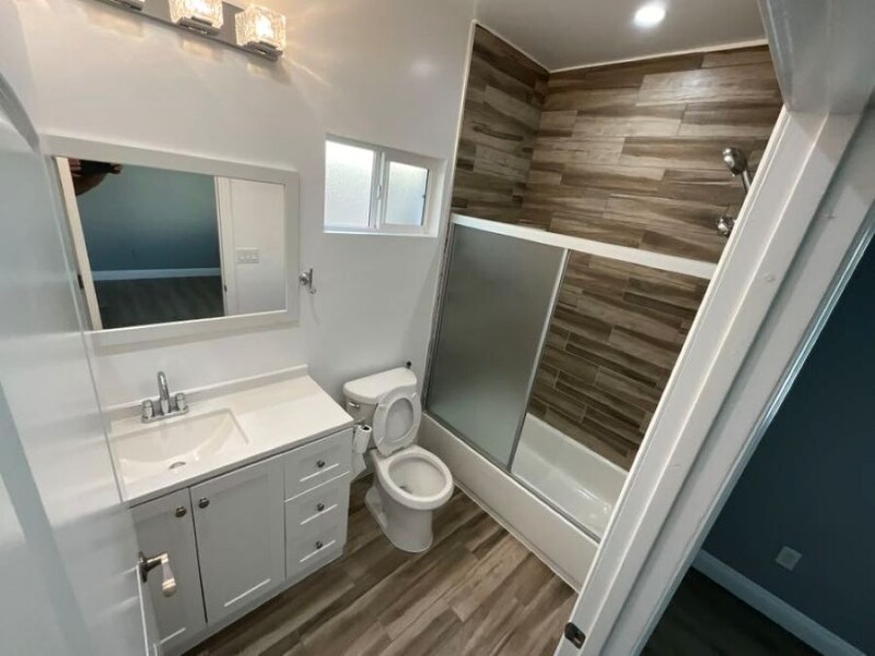 8409 Aura Ave in Los Angeles, CA - Building Photo