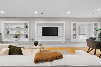 80 Worcester St, Unit A in Boston, MA - Building Photo - Building Photo