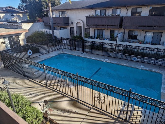 1173 Fair Oaks Ave