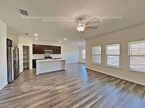 1341 Rembrandt Dr, Unit 425 in Little Elm, TX - Foto de edificio - Building Photo