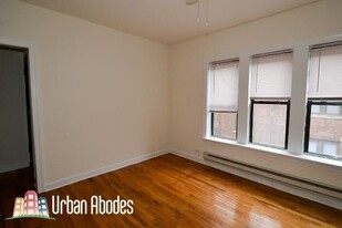 3829 N Fremont St, Unit M09B in Chicago, IL - Building Photo - Building Photo