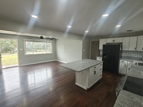 10632 Courtney Rd in Glen Allen, VA - Building Photo - Building Photo