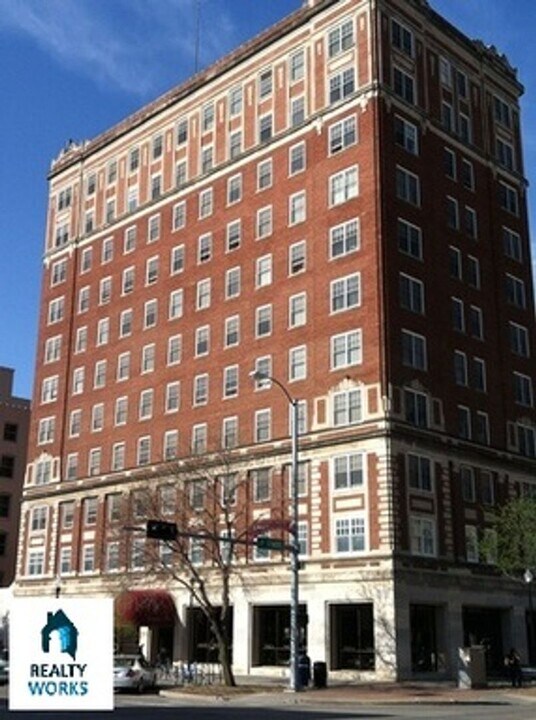 139 N 11th St in Lincoln, NE - Building Photo