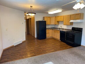 127 E Rives St in Rhinelander, WI - Building Photo - Building Photo