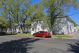 2531 S St in Sacramento, CA - Building Photo - Building Photo