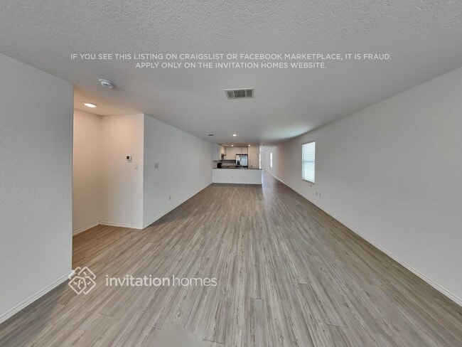 116 Hollywood Dr in New Braunfels, TX - Foto de edificio - Building Photo