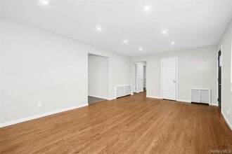 11 Jeanatta Ave in Mastic, NY - Building Photo - Building Photo