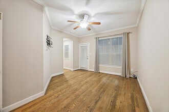 5706 Blossom St in Houston, TX - Building Photo - Building Photo