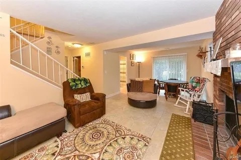 511 Chapparal Dr in O'Fallon, MO - Foto de edificio - Building Photo