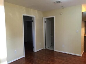 2 Nob Circle, Unit 2 in Newburgh, NY - Building Photo - Building Photo