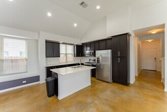 4514 Senda Ln in Austin, TX - Building Photo - Building Photo