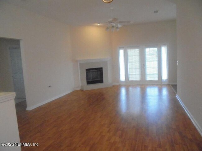 12162 Millford Ln N in Jacksonville, FL - Building Photo - Building Photo
