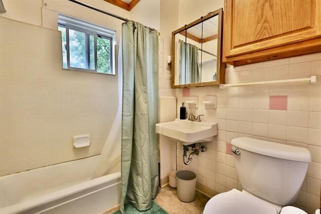 property at 1009 Vilas Ave