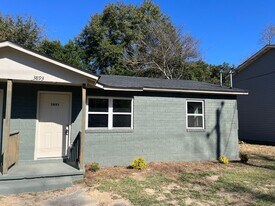3893 Fairmont Ave in Macon, GA - Building Photo
