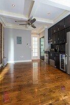 9 W 103rd St in New York, NY - Building Photo