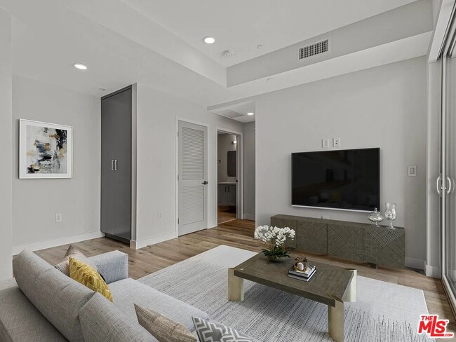 property at 3308 Mentone Ave