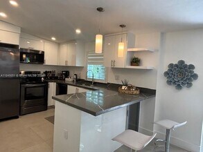 11 NW 45th St in Miami, FL - Building Photo - Building Photo