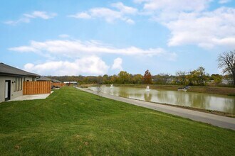 201 E Pine St in Raymore, MO - Building Photo - Building Photo