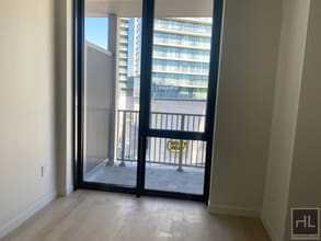 A 40 Road, Unit 8K in Queens, NY - Building Photo - Building Photo