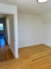 112 Harriet St, Unit 112B in South Portland, ME - Building Photo - Building Photo