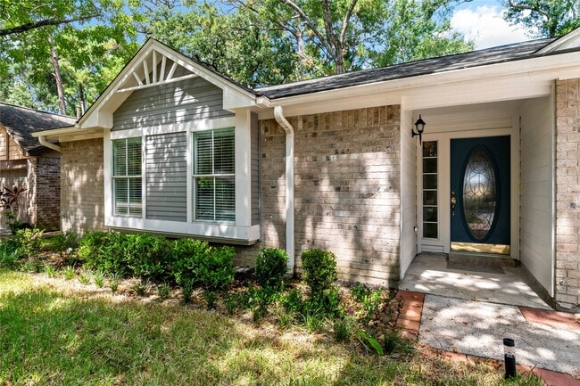property at 9 Brentwood Oaks Ct