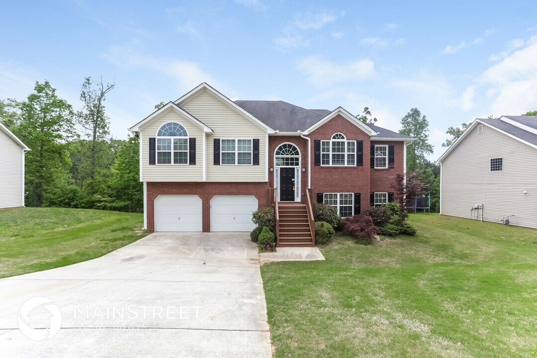 4398 Tillage Path in Douglasville, GA - Building Photo