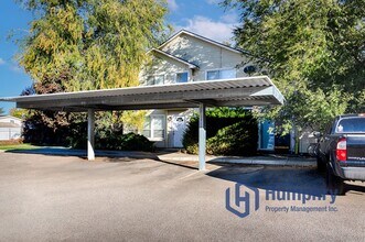 1450 W Bonneville Cir in Nampa, ID - Building Photo - Building Photo