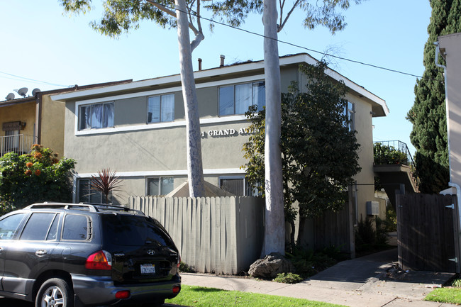 901 Grand Ave in Long Beach, CA - Building Photo - Building Photo