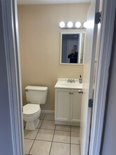 661 Metacom Ave in Bristol, RI - Building Photo - Building Photo