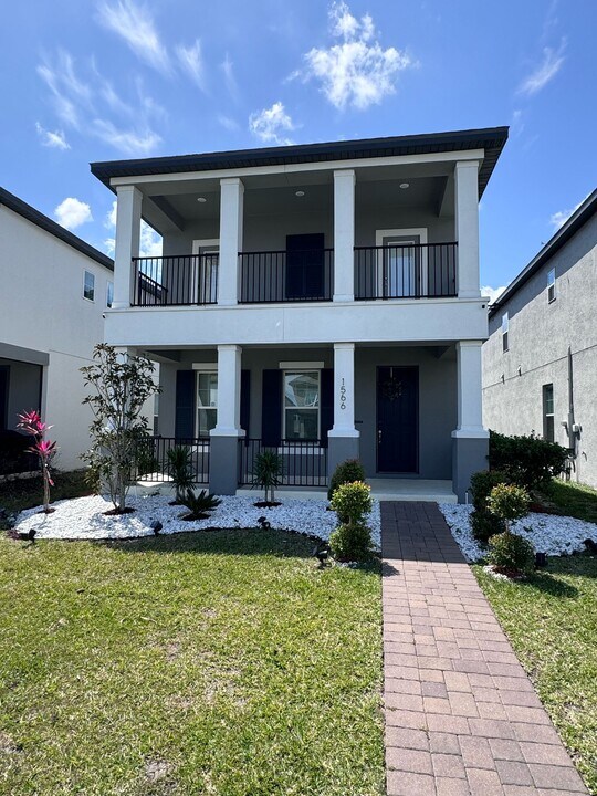 1566 Astoria Arbor Ln in Orlando, FL - Building Photo