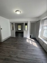 3925 Memphis Ave in Cleveland, OH - Foto de edificio - Building Photo